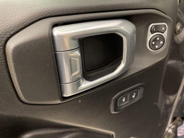 2022 Jeep Gladiator Vehicle Photo in PHOENIX, AZ 85014-3381
