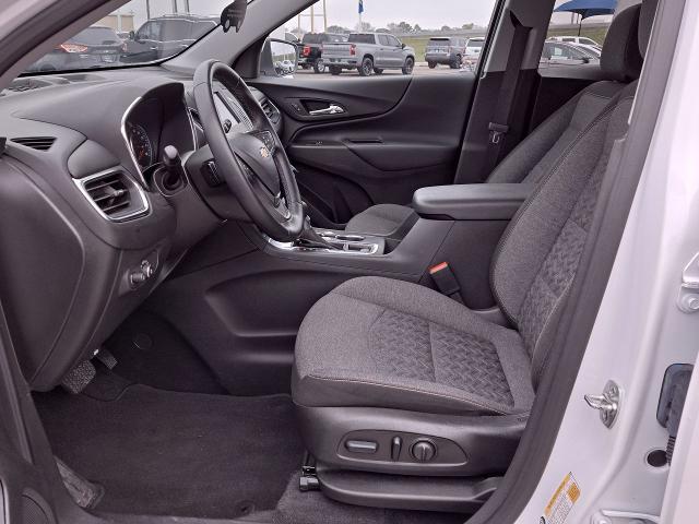 2024 Chevrolet Equinox Vehicle Photo in NEDERLAND, TX 77627-8017