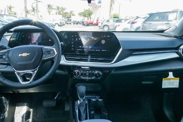 2025 Chevrolet Trax Vehicle Photo in VENTURA, CA 93003-8585