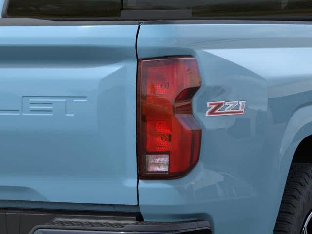 2025 Chevrolet Colorado Vehicle Photo in MOON TOWNSHIP, PA 15108-2571
