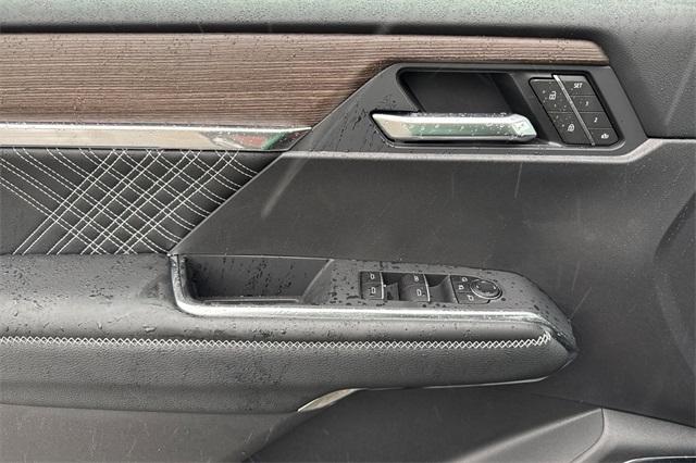 2025 GMC Acadia Vehicle Photo in ELK GROVE, CA 95757-8703