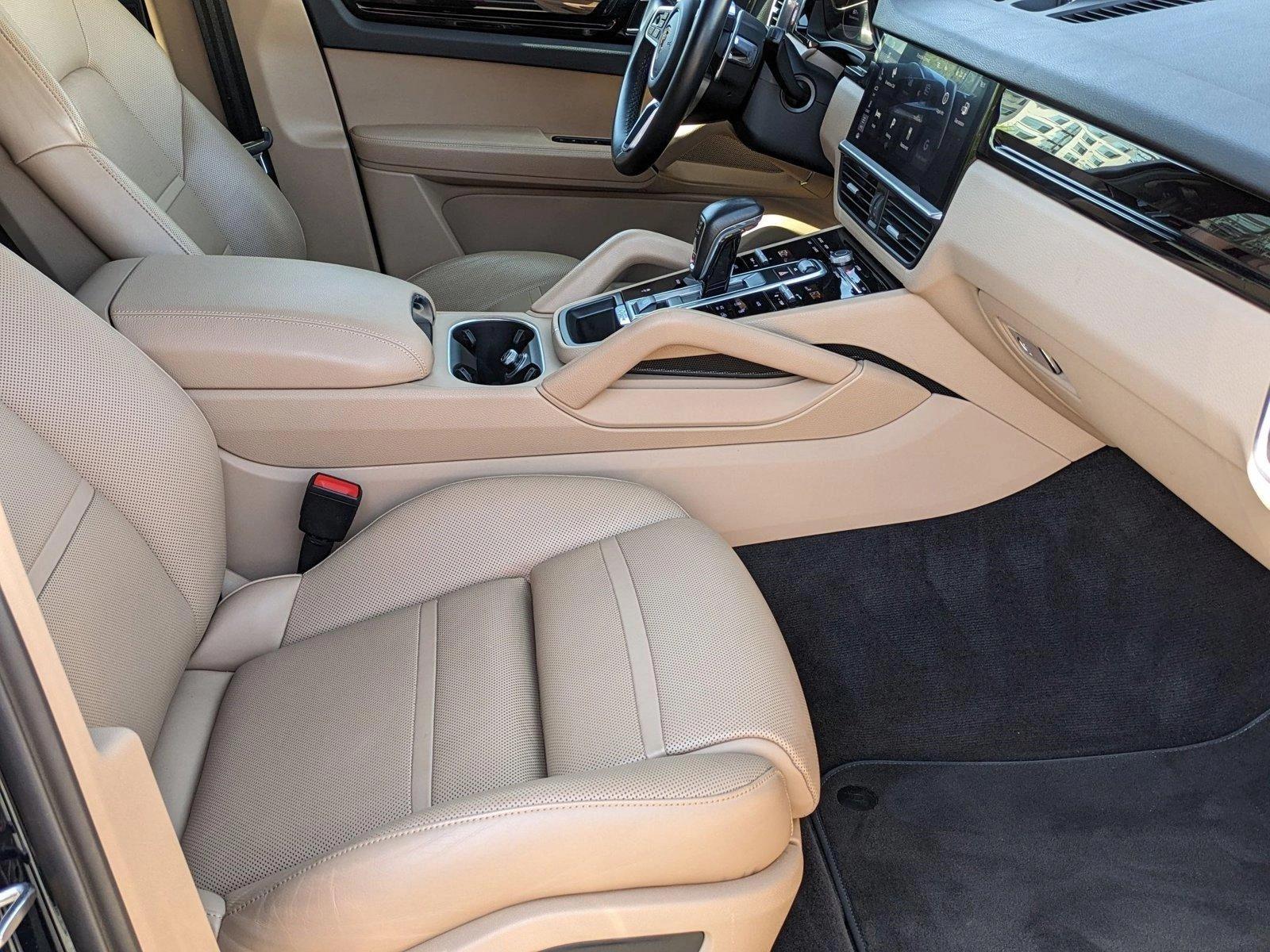 2020 Porsche Cayenne Vehicle Photo in Bethesda, MD 20852