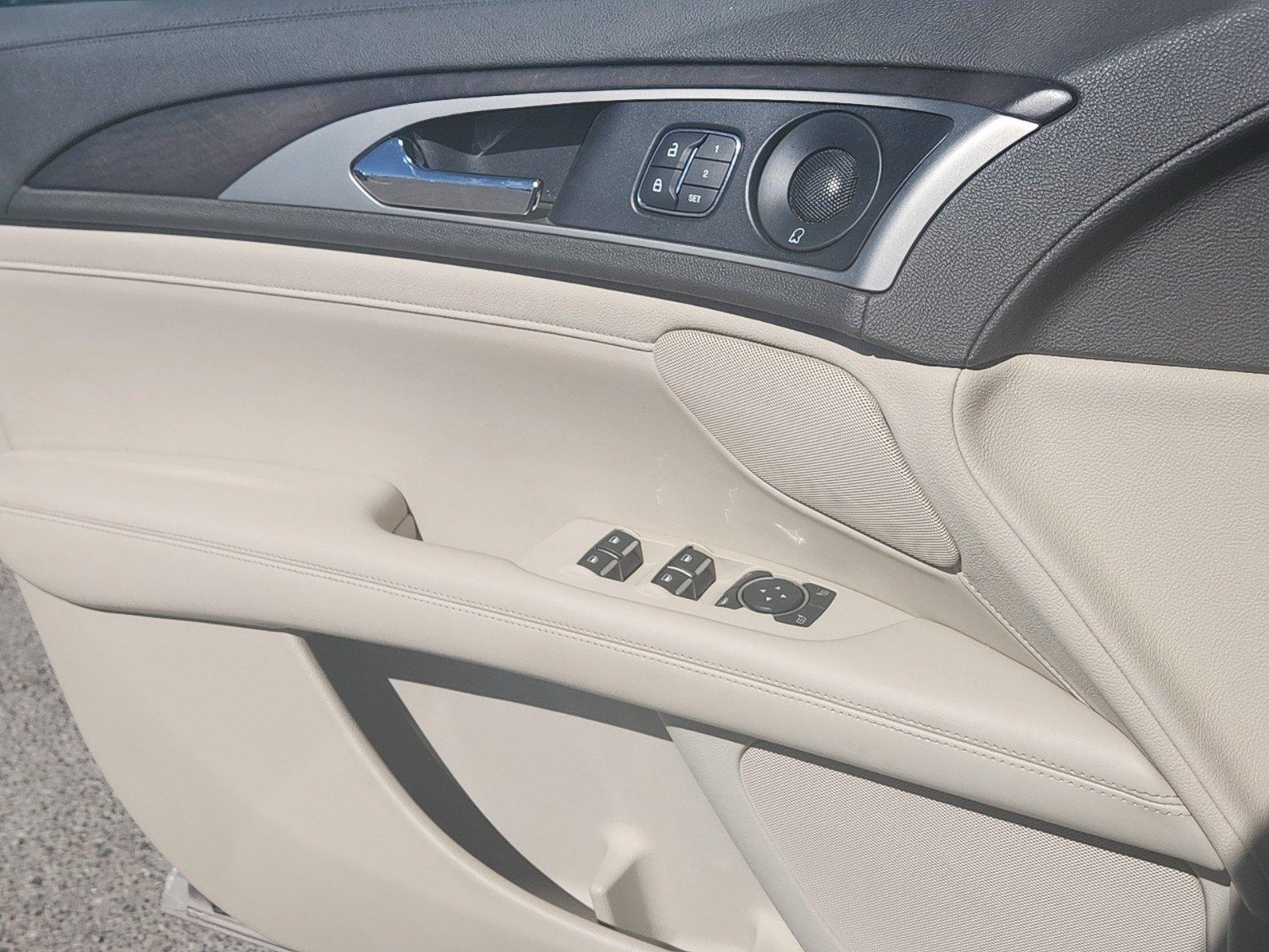 2020 Lincoln MKZ Vehicle Photo in Albuquerque, NM 87110