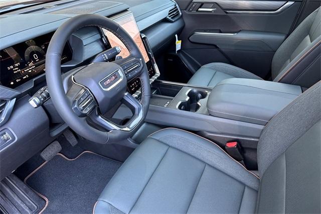 2025 GMC Acadia Vehicle Photo in ELK GROVE, CA 95757-8703
