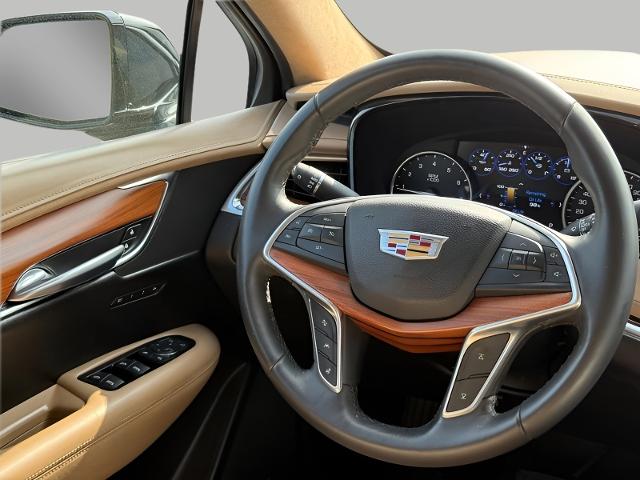 2017 Cadillac XT5 Vehicle Photo in MADISON, WI 53713-3220