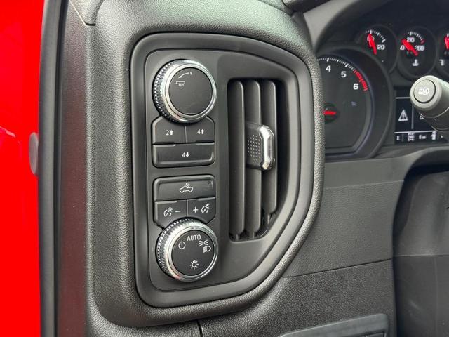 2025 GMC Sierra 2500 HD Vehicle Photo in COLUMBIA, MO 65203-3903