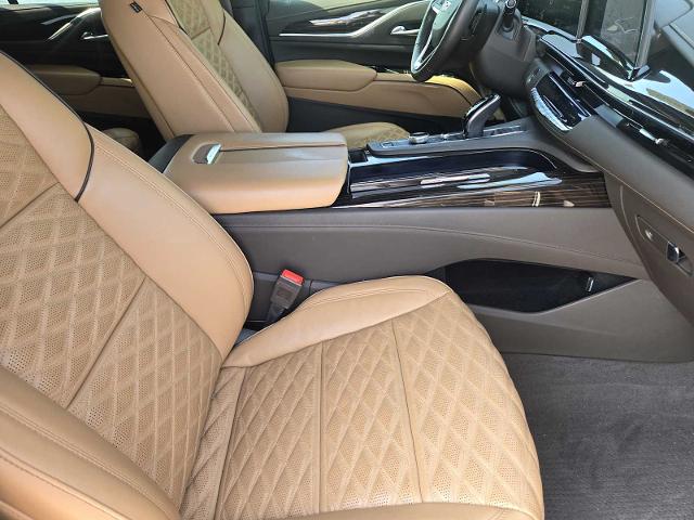 2022 Cadillac Escalade Vehicle Photo in DENTON, TX 76210-9321