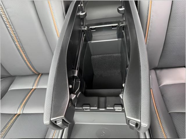 2025 Mazda CX-50 Hybrid Vehicle Photo in Green Bay, WI 54304