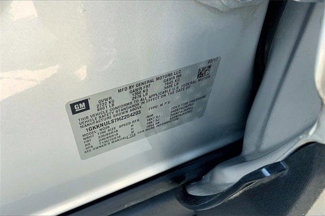 2017 GMC Acadia Vehicle Photo in TOPEKA, KS 66609-0000