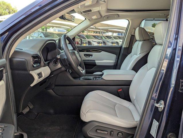 2025 Honda Pilot Vehicle Photo in San Antonio, TX 78230
