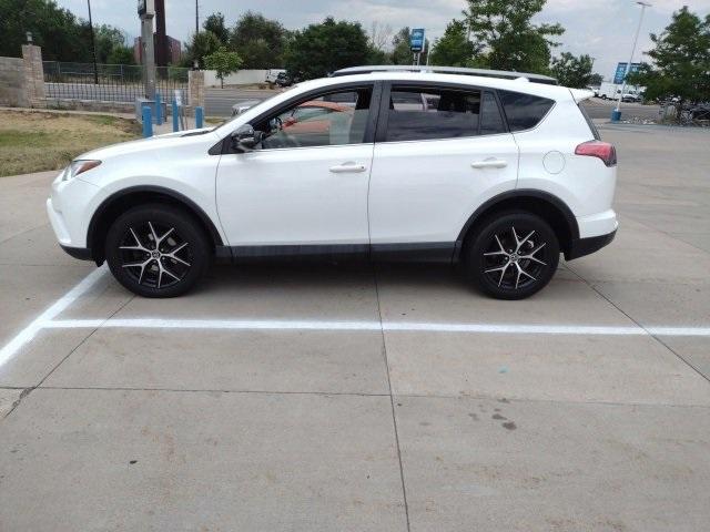 2018 Toyota RAV4 Vehicle Photo in ENGLEWOOD, CO 80113-6708