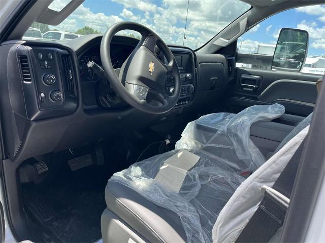 2024 Chevrolet Silverado 5500 HD Vehicle Photo in ALCOA, TN 37701-3235