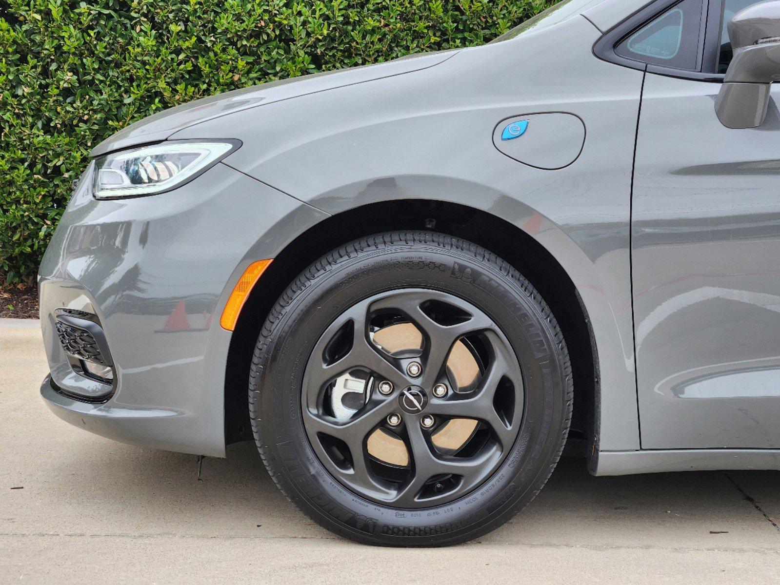 2022 Chrysler Pacifica Vehicle Photo in MCKINNEY, TX 75070