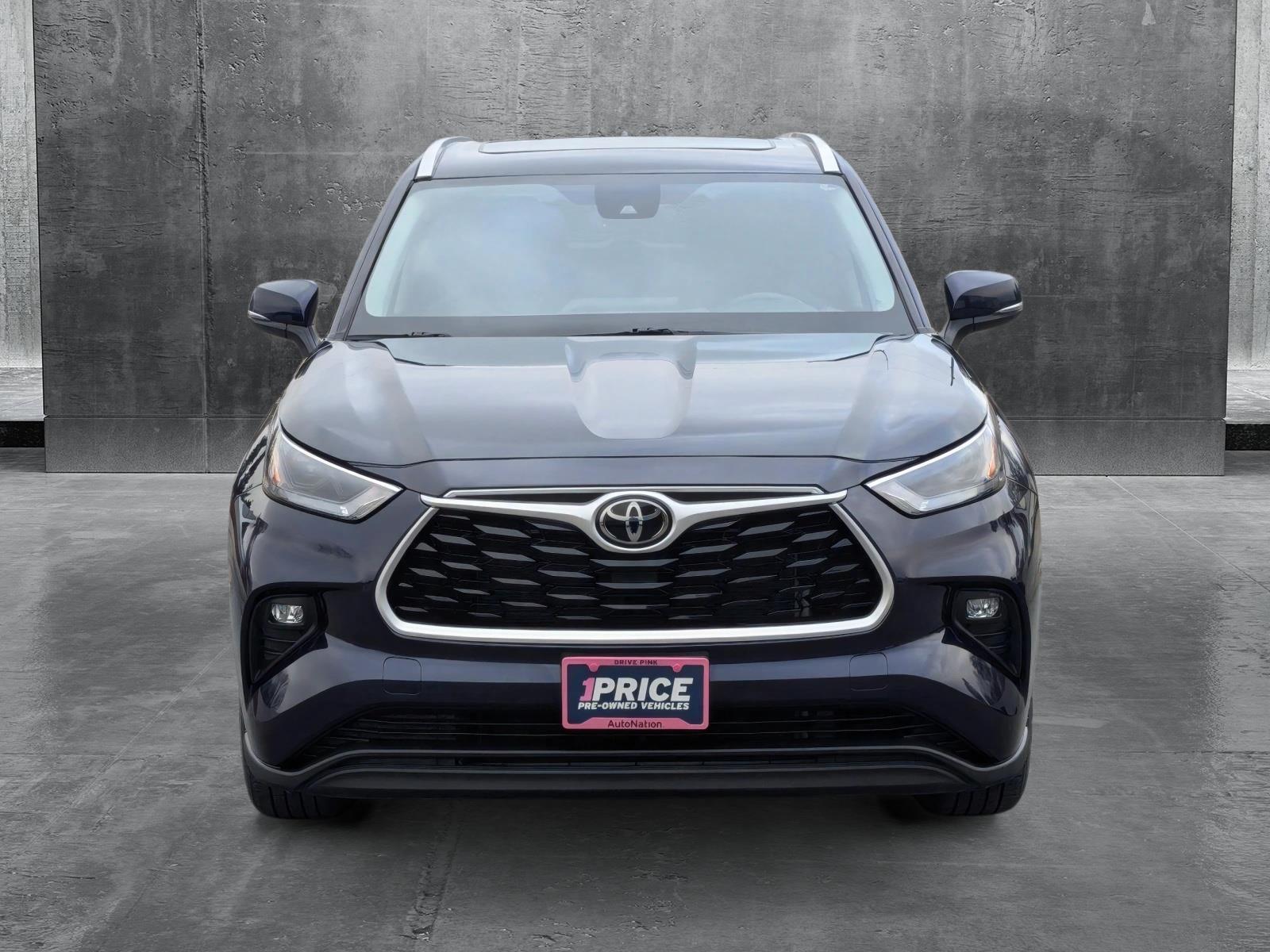 2022 Toyota Highlander Vehicle Photo in Spokane Valley, WA 99212