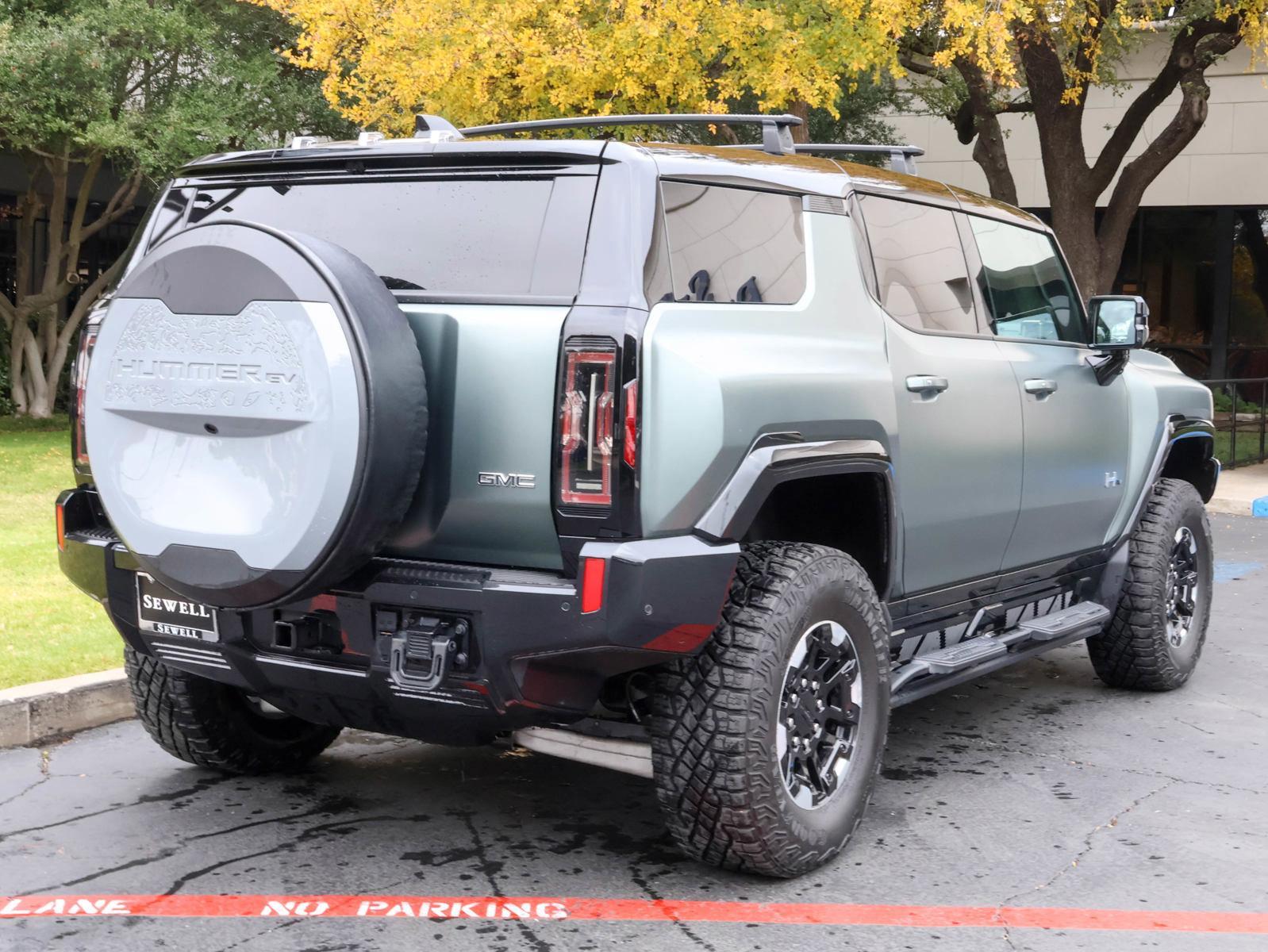 2024 GMC HUMMER EV SUV Vehicle Photo in DALLAS, TX 75209-3095