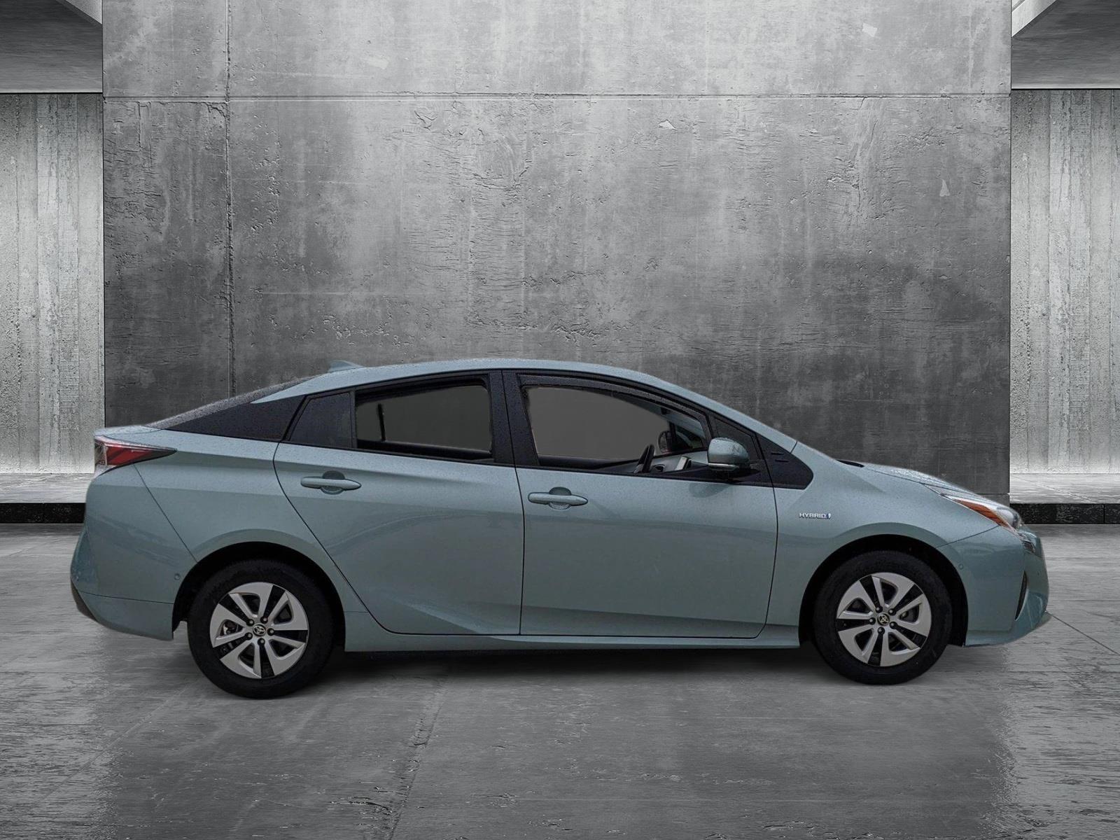 2018 Toyota Prius Vehicle Photo in Davie, FL 33331