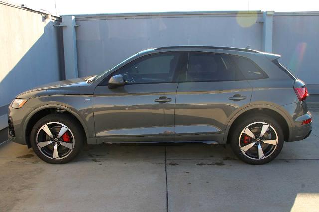 2024 Audi Q5 Vehicle Photo in SUGAR LAND, TX 77478