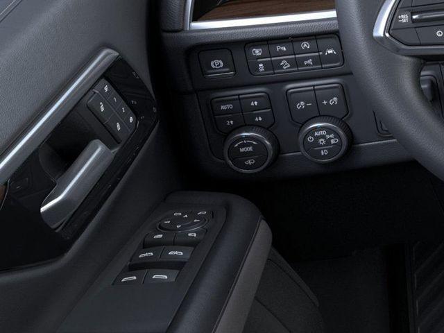 2025 Chevrolet Suburban Vehicle Photo in DANBURY, CT 06810-5034