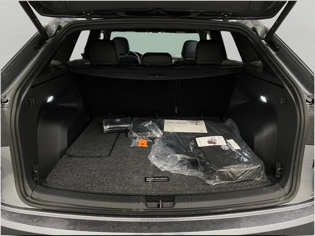 2025 Volkswagen Atlas Cross Sport Vehicle Photo in Appleton, WI 54913