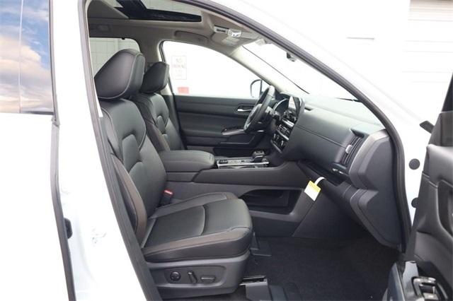 2025 Nissan Pathfinder Vehicle Photo in Hazelwood, MO 63042