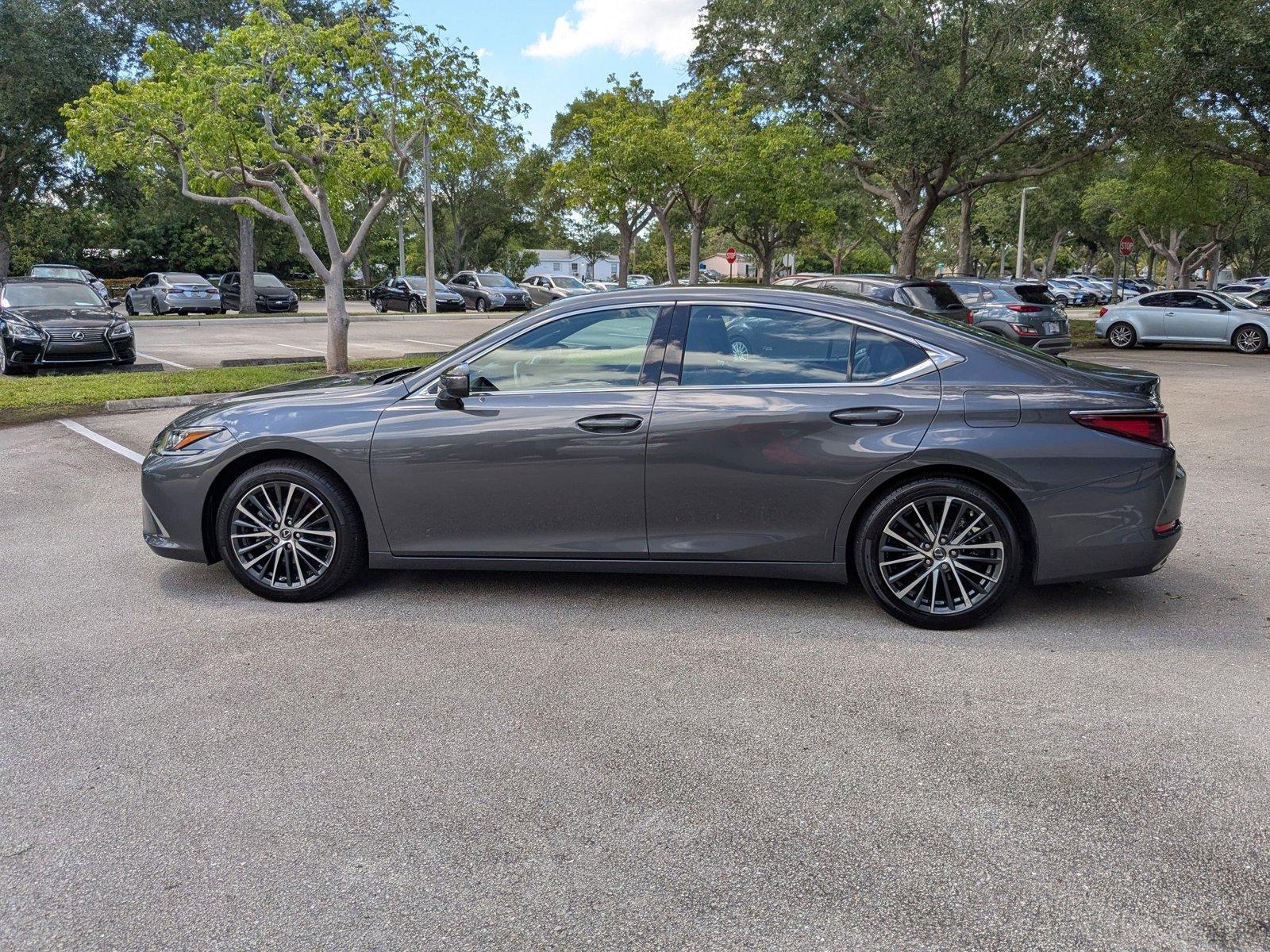 2025 Lexus ES 350 Vehicle Photo in West Palm Beach, FL 33417