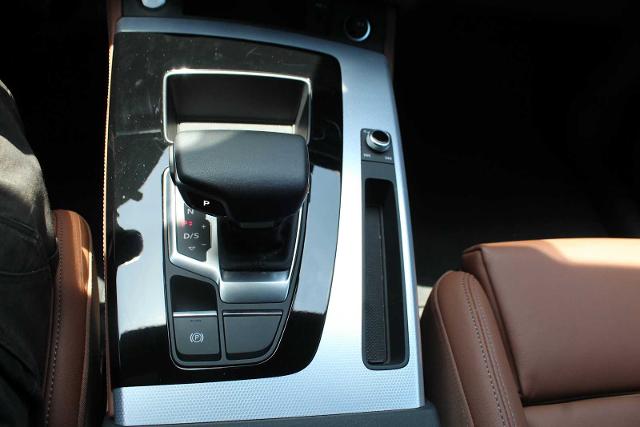 2024 Audi Q5 Vehicle Photo in HOUSTON, TX 77090