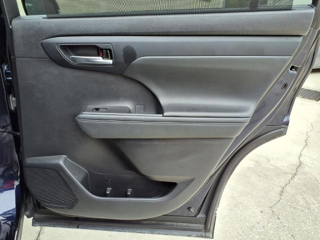 2021 Toyota Highlander Vehicle Photo in Tampa, FL 33612