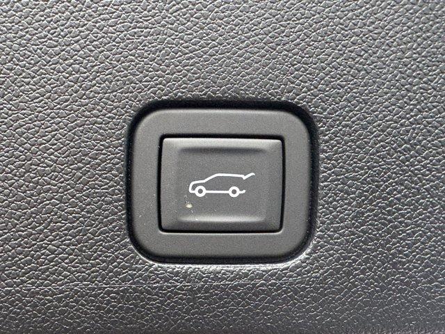 2025 Cadillac XT6 Vehicle Photo in LEOMINSTER, MA 01453-2952