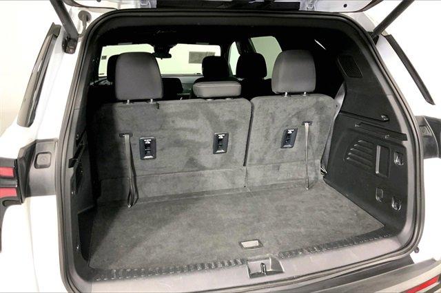 2024 Chevrolet Traverse Vehicle Photo in KANSAS CITY, MO 64114-4502