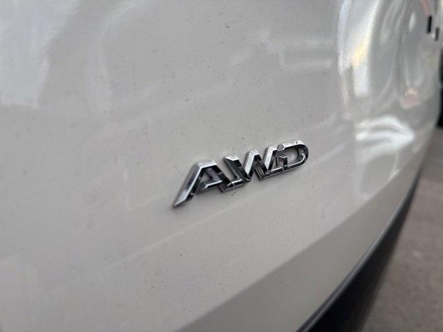 2024 Toyota Grand Highlander Vehicle Photo in ENGLEWOOD, CO 80113-6708