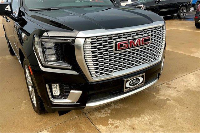 2021 GMC Yukon XL Vehicle Photo in TOPEKA, KS 66609-0000