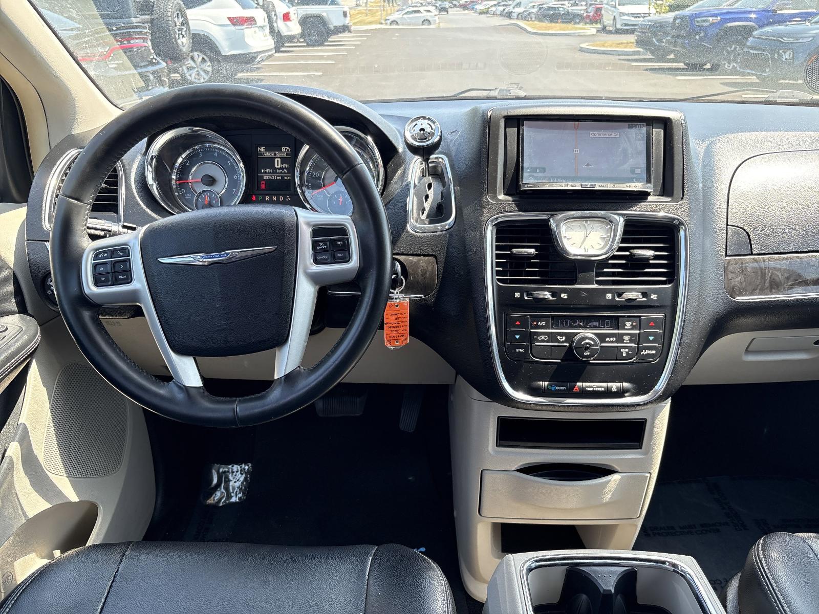 2016 Chrysler Town & Country Vehicle Photo in Mechanicsburg, PA 17050-1707