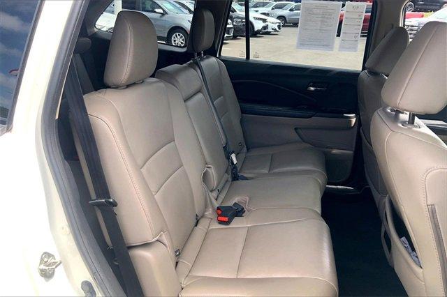 2018 Honda Pilot Vehicle Photo in KANSAS CITY, MO 64114-4502