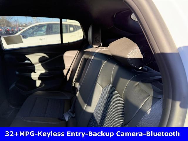 2025 Buick Envista Vehicle Photo in CHICOPEE, MA 01020-5001