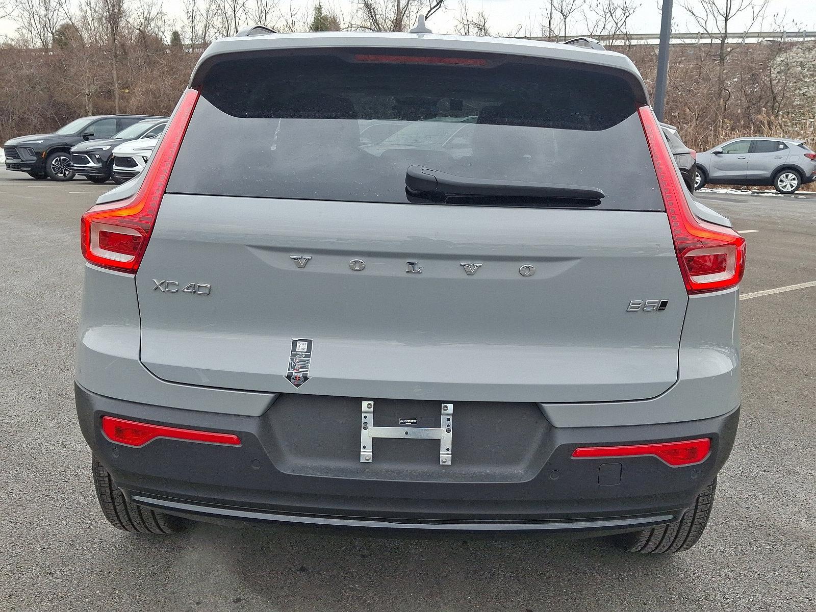 2025 Volvo XC40 Vehicle Photo in Trevose, PA 19053