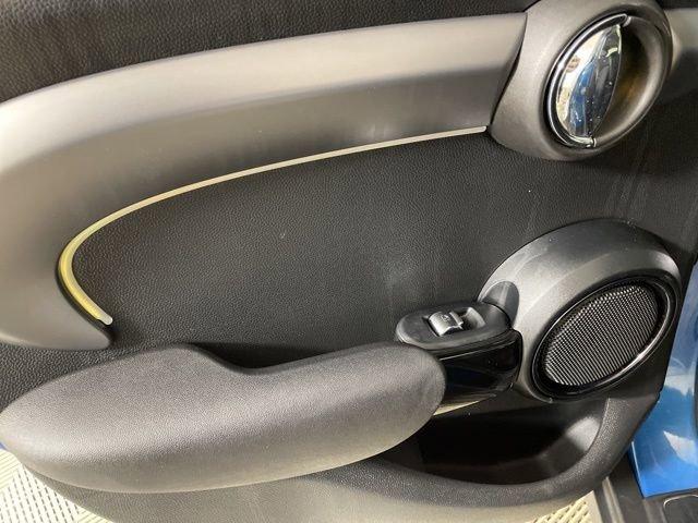 2024 MINI Hardtop 4 Door Vehicle Photo in PHOENIX, AZ 85014-3381