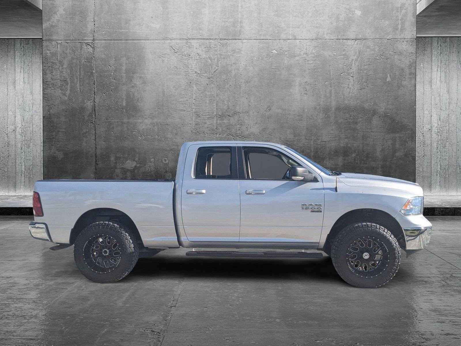 2019 Ram 1500 Classic Vehicle Photo in PEMBROKE PINES, FL 33024-6534