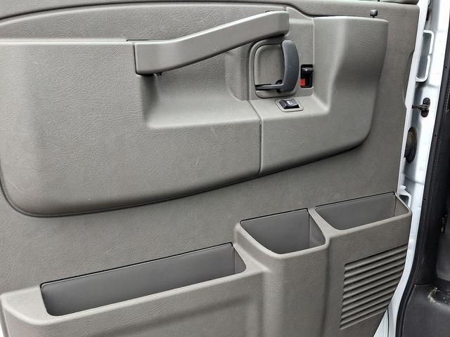 2022 Chevrolet Express Cargo 2500 Vehicle Photo in DANBURY, CT 06810-5034