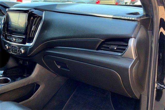 2022 Chevrolet Traverse Vehicle Photo in TOPEKA, KS 66609-0000