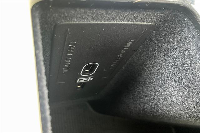 2022 Volvo XC60 Vehicle Photo in Houston, TX 77007