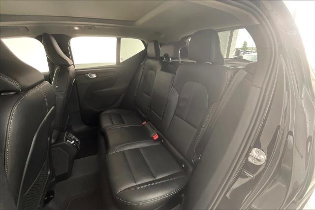 2024 Volvo XC40 Vehicle Photo in Grapevine, TX 76051
