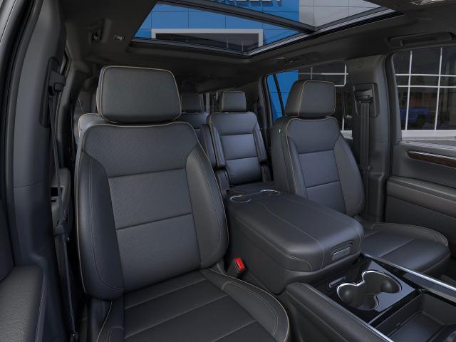 2025 Chevrolet Suburban Vehicle Photo in Roslyn, NY 11576