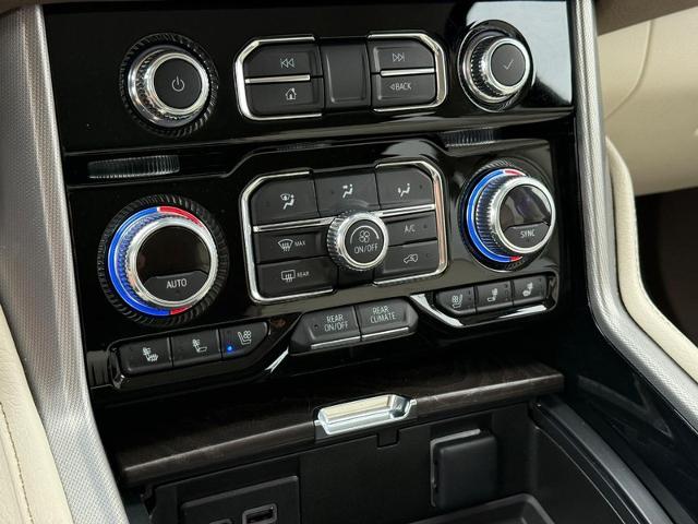 2023 GMC Yukon Vehicle Photo in COLUMBIA, MO 65203-3903