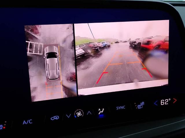 2024 Chevrolet Traverse Vehicle Photo in ZELIENOPLE, PA 16063-2910