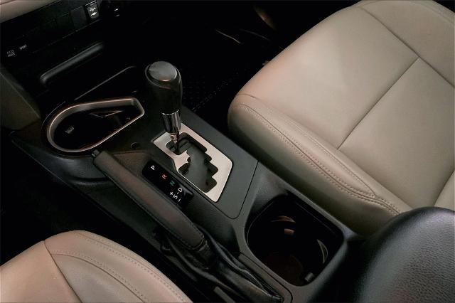 2017 Toyota RAV4 Vehicle Photo in Lees Summit, MO 64086