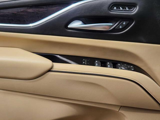 2021 Cadillac Escalade Vehicle Photo in DENTON, TX 76210-9321