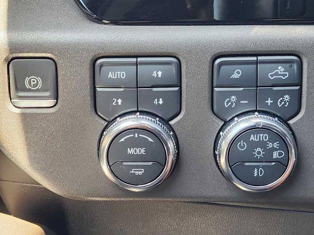 2023 GMC Sierra 1500 Vehicle Photo in DENTON, TX 76210-9321