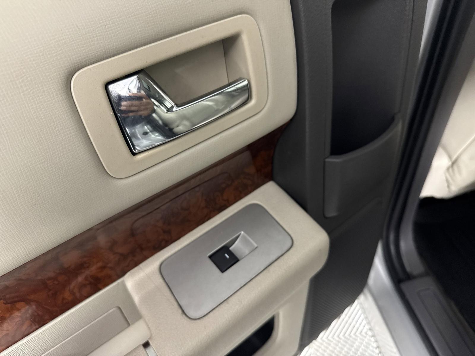 2011 Ford Flex Vehicle Photo in GEORGETOWN, TX 78626-7508