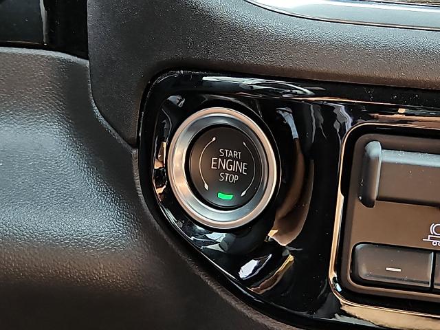 2025 GMC Sierra 1500 Vehicle Photo in TREVOSE, PA 19053-4984