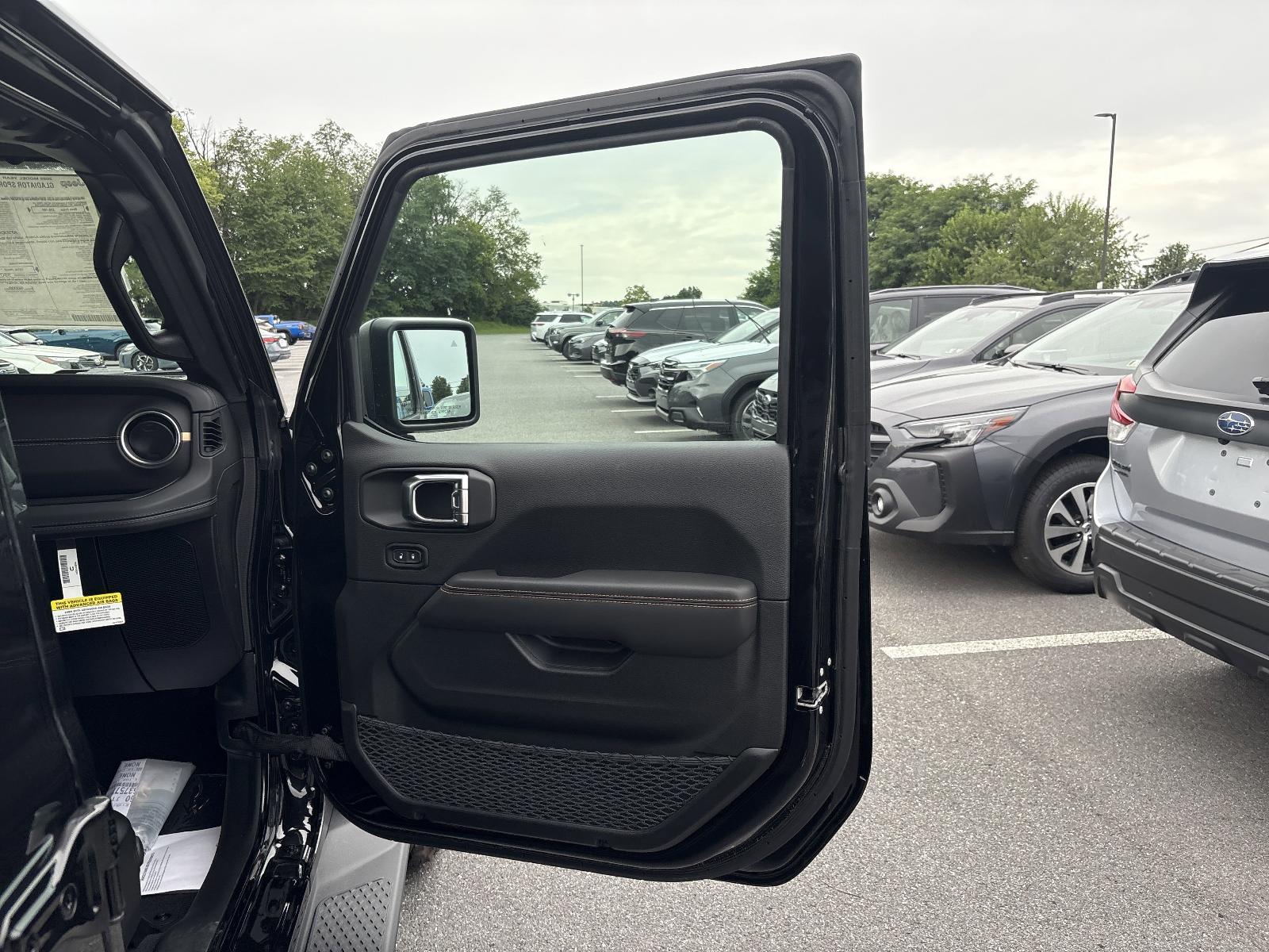 2025 Jeep Gladiator Vehicle Photo in Mechanicsburg, PA 17050-1707